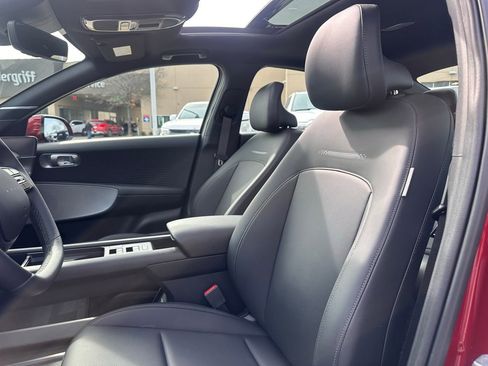 Used 2025 Hyundai Ioniq 6 Limited image 22