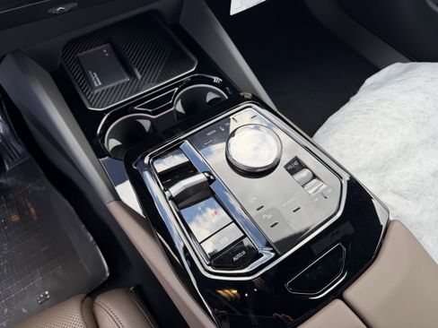 New 2026 BMW 530i xDrive w/ Premium Package AWD/4WD image 12