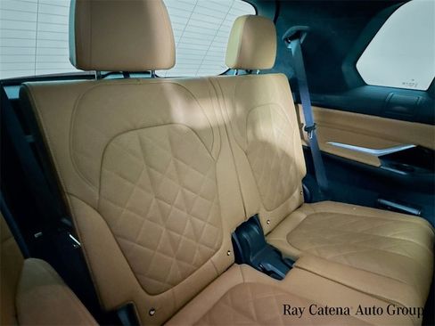 Used 2023 BMW X7 xDrive40i w/ M Sport Package image 29