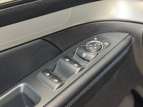 Used 2017 Ford Explorer XLT w/ Equipment Group 202A image 10