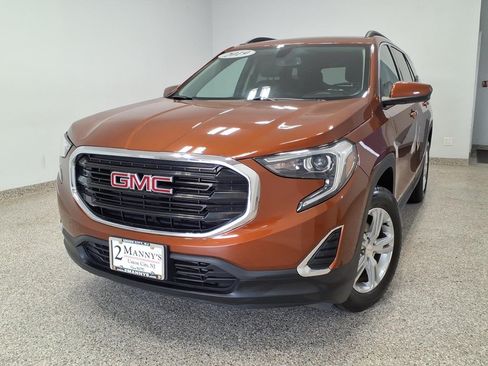 Used 2019 GMC Terrain SLE w/ Driver Convenience Package AWD/4WD image 1