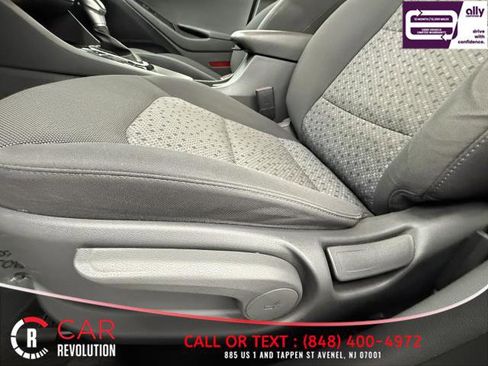 Used 2019 Hyundai Ioniq Plug-In Hybrid image 18