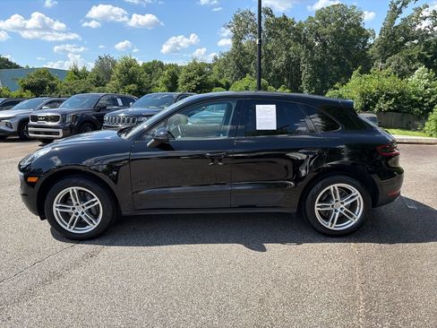 Used 2018 Porsche Macan AWD/4WD image 4