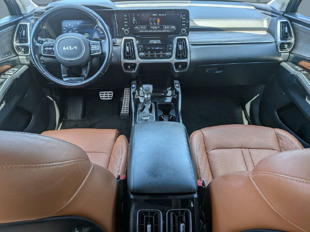 Used 2022 Kia Sorento SX Prestige w/ Rust Color Package AWD/4WD image 17