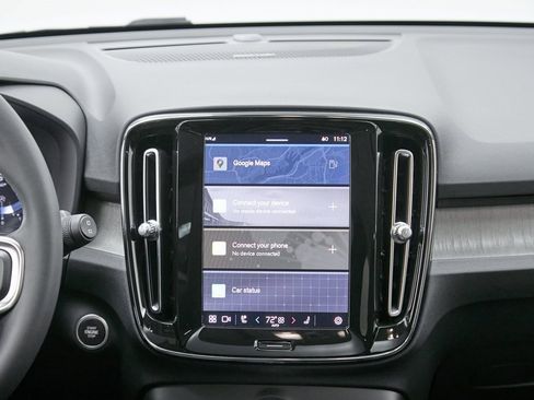 Certified 2024 Volvo XC40 B5 Plus w/ Protection Package Premier image 30