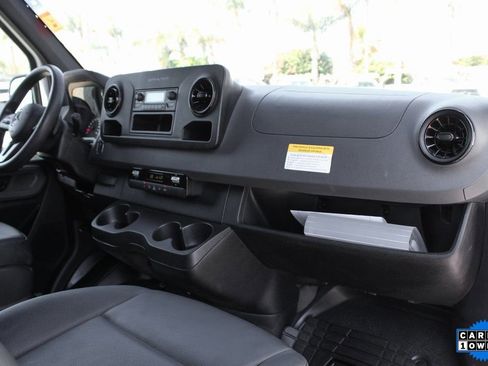 Used 2021 Mercedes-Benz Sprinter 144 Cargo image 28