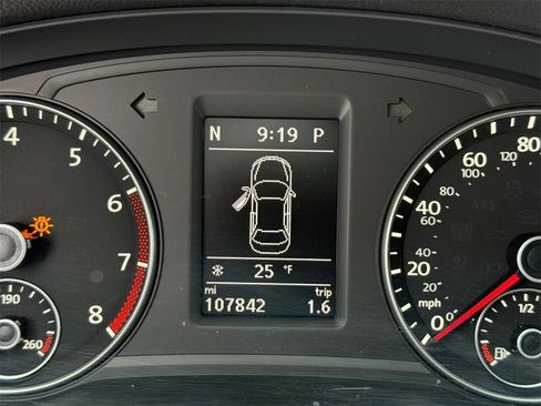 Used 2015 Volkswagen Passat 1.8T SEL Premium image 18