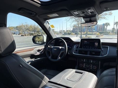 Used 2024 Chevrolet Suburban High Country image 28