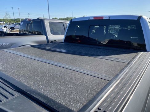 Used 2016 Ford F150 Platinum w/ Equipment Group 701A Luxury RWD image 12