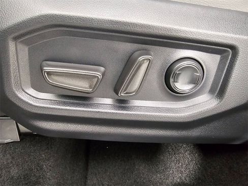 Used 2024 Toyota Tundra Limited image 21