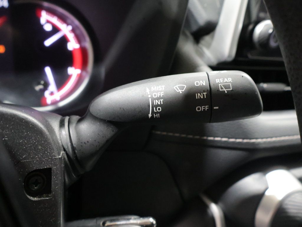 Used 2025 Toyota RAV4 LE AWD/4WD image 38