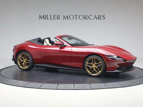 Certified 2025 Ferrari Roma Spider RWD image 11