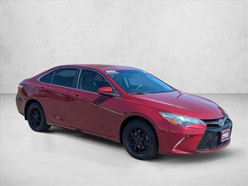Used 2015 Toyota Camry XSE FWD image 3
