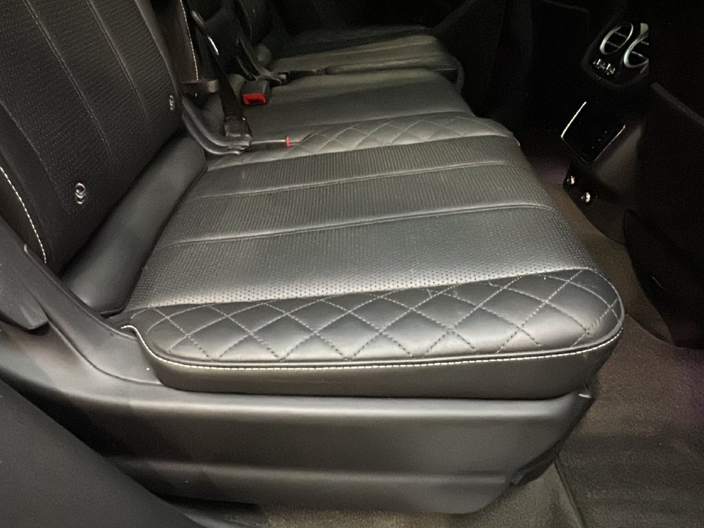 Used 2018 Bentley Bentayga Activity AWD/4WD image 17