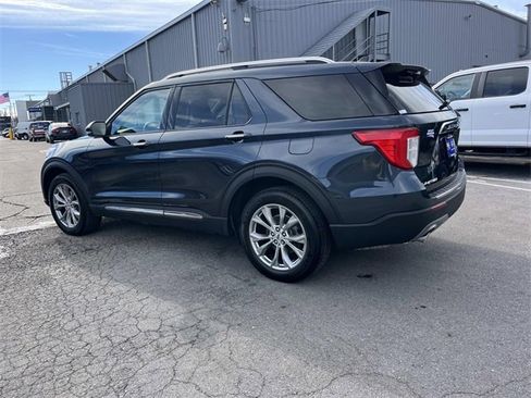 Used 2023 Ford Explorer Limited w/ Limited Technology Package image 6