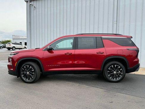 New 2026 Chevrolet Traverse LT FWD image 2