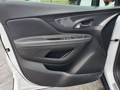 Used 2022 Buick Encore Preferred w/ Safety Package image 9