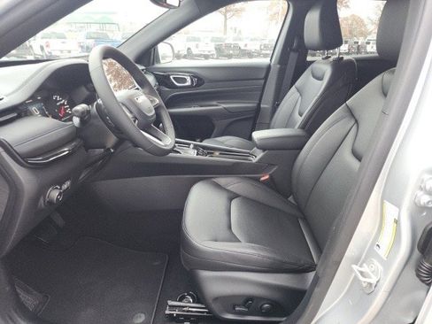 New 2026 Jeep Compass Limited image 16