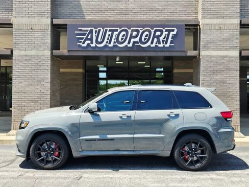 Used 2021 Jeep Grand Cherokee SRT AWD/4WD image 5