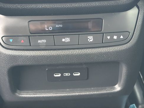 Certified 2025 Honda Pilot EX-L image 28