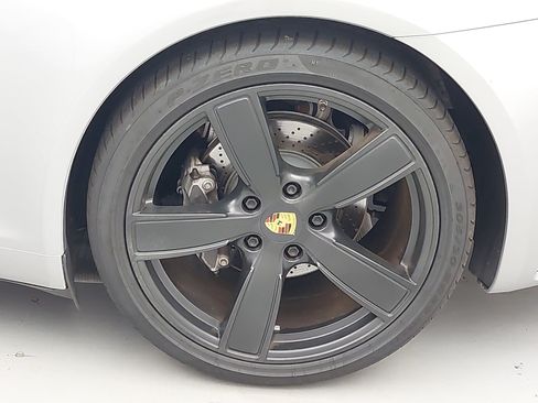 Certified 2018 Porsche 911 Carrera RWD image 34