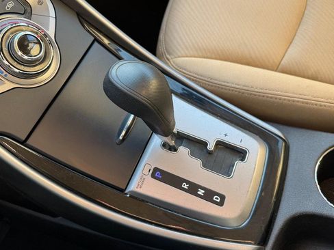 Used 2013 Hyundai Elantra GLS w/ Preferred Pkg image 19