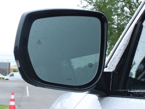 Used 2025 Jeep Grand Cherokee Limited AWD/4WD image 8