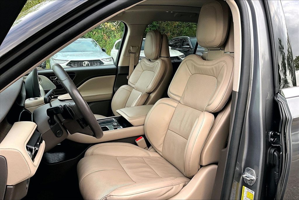 Used 2022 Lincoln Aviator Reserve w/ Equipment Group 201A AWD/4WD image 34