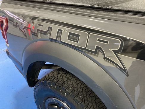Used 2018 Ford F150 Raptor w/ Equipment Group 802A Luxury AWD/4WD image 9
