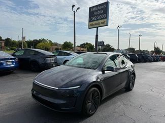 Used 2026 Tesla Model Y 2WD video 1