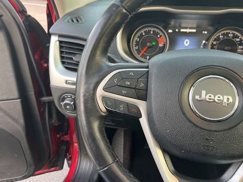 Used 2016 Jeep Cherokee Limited FWD image 21