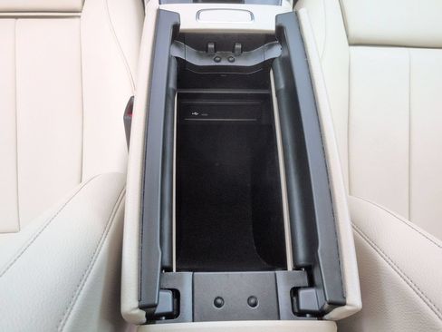 Used 2021 Mercedes-Benz GLB 250 image 17