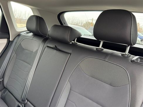 New 2026 Volkswagen Taos SE image 25