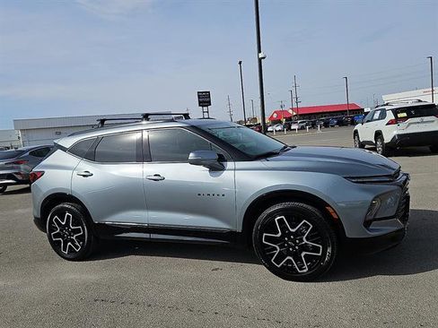 Used 2023 Chevrolet Blazer RS w/ Driver Confidence II Package image 6