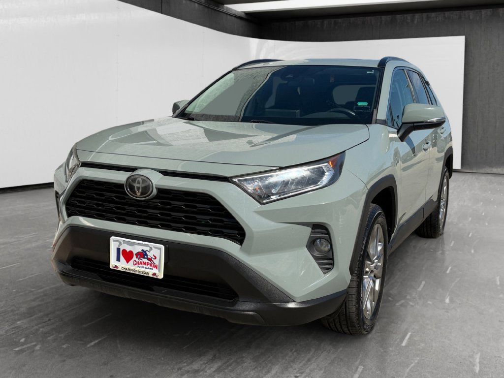 Used 2020 Toyota RAV4 XLE Premium FWD image 1