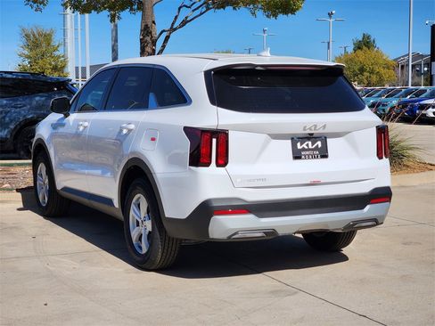 New 2026 Kia Sorento LX image 3