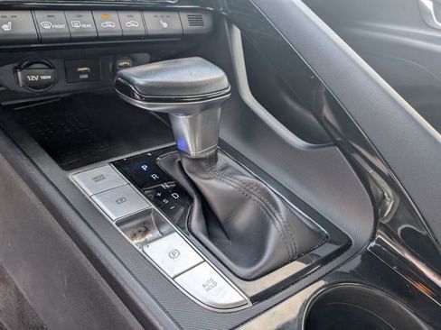 Used 2021 Hyundai Elantra Limited image 22
