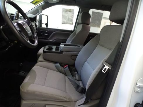 Used 2019 GMC Sierra 2500 4x4 Crew Cab image 2