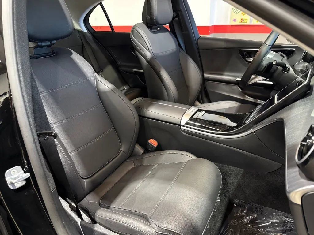 Used 2026 Mercedes-Benz C 300 4MATIC Sedan image 20