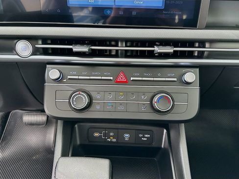 New 2026 Hyundai Tucson SE image 13