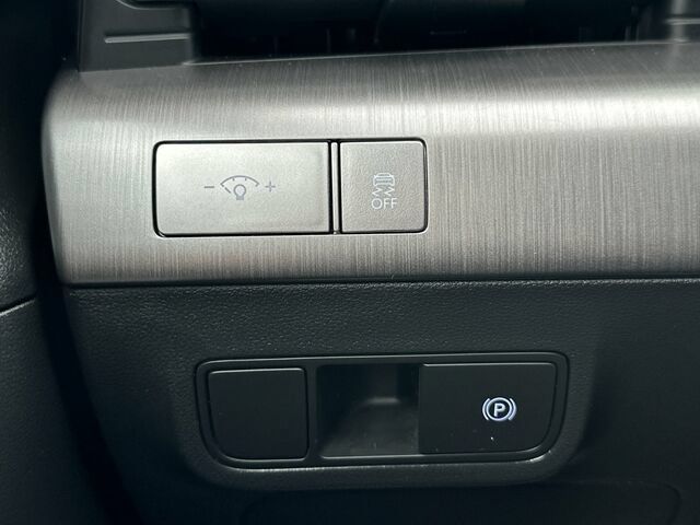 Used 2024 Hyundai Kona SEL FWD image 32