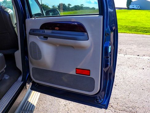 Used 2003 Ford Excursion Eddie Bauer image 40