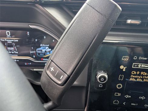 Used 2025 GMC Sierra 2500 AT4 w/ AT4 Premium Plus Package image 24