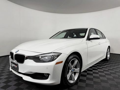 Used 2015 BMW 328i Sedan RWD image 2