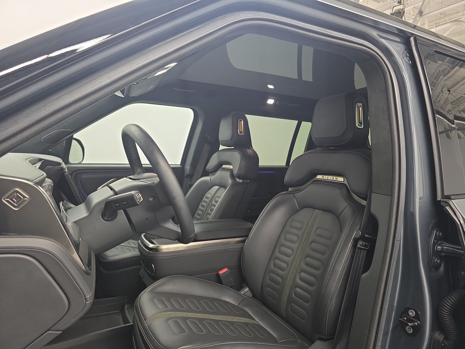 Used 2022 Rivian R1S Launch Edition Quad AWD/4WD image 20