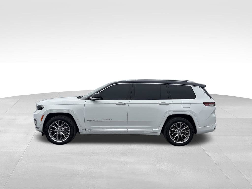 Used 2024 Jeep Grand Cherokee L Summit w/ Advanced Protech Group IV AWD/4WD image 15