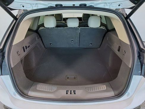 Used 2024 Lincoln Nautilus Premier image 28