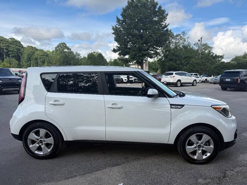 Used 2018 Kia Soul w/ Convenience Package FWD image 7