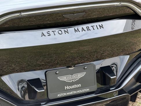 Used 2025 Aston Martin V8 Vantage Coupe image 9