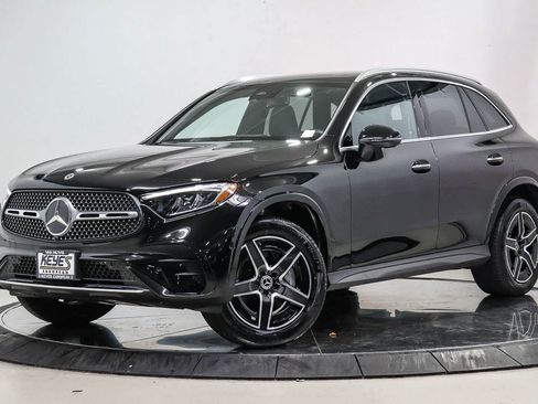 Certified 2026 Mercedes-Benz GLC 300 image 1